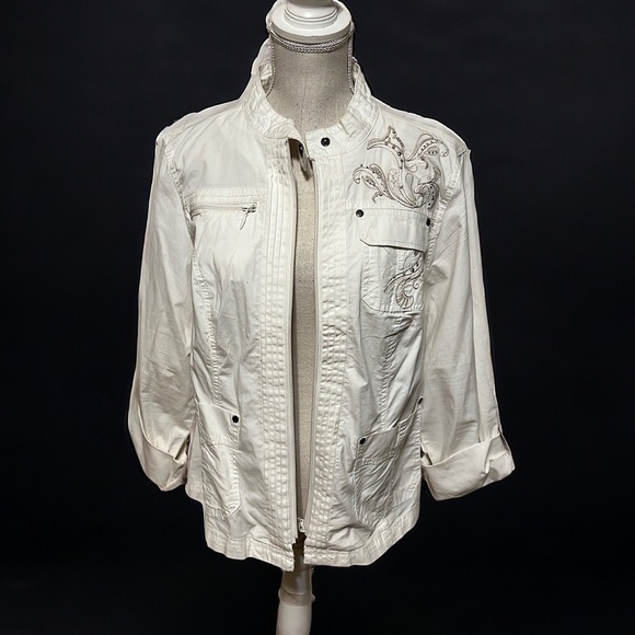 White jacket with embroidery by Lane Bryant. Sz 18 - Picture 1 of 12